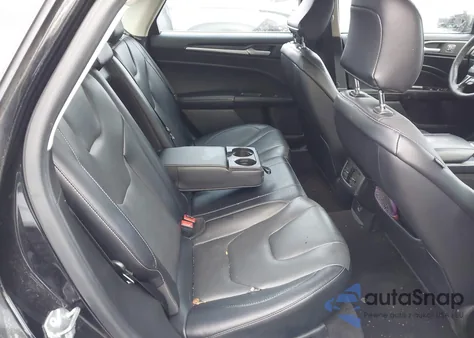 2020 Ford Fusion Titanium z USA, uszkodzony, nr VIN 3FA6P0D97LR191912